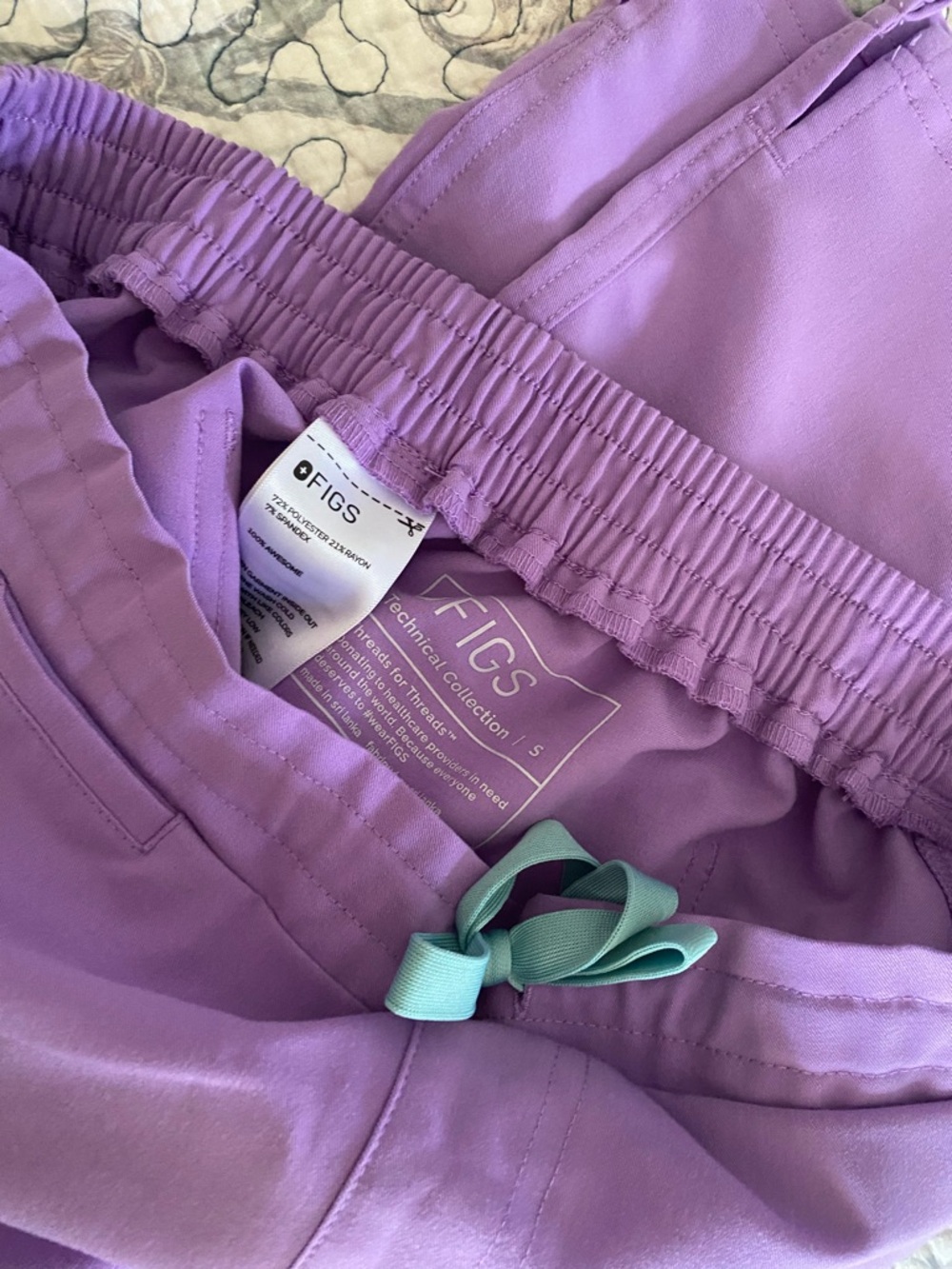 FIGS Lavender Scrub Pants with Neon Mint Drawstring